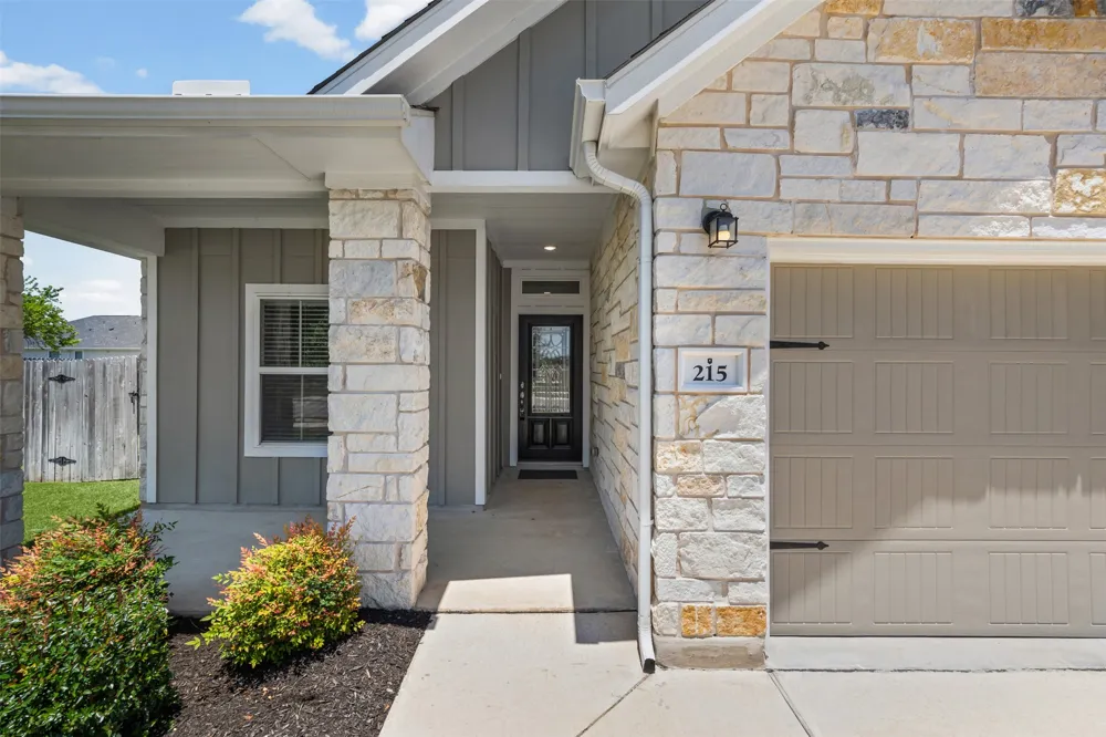 215 Cabiness Drive Salado, TX 76571