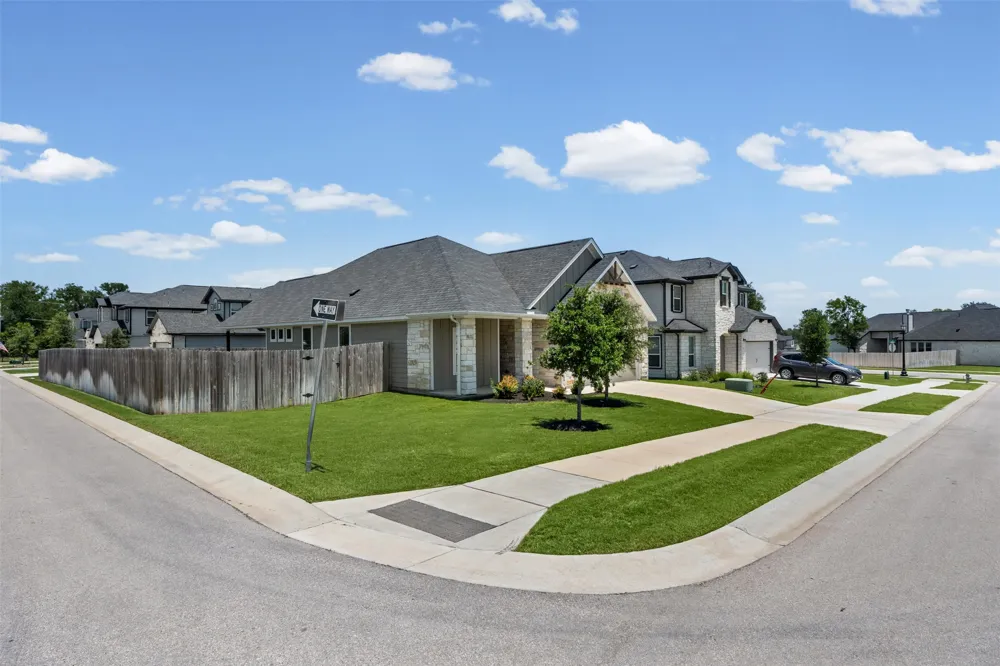 215 Cabiness Drive Salado, TX 76571