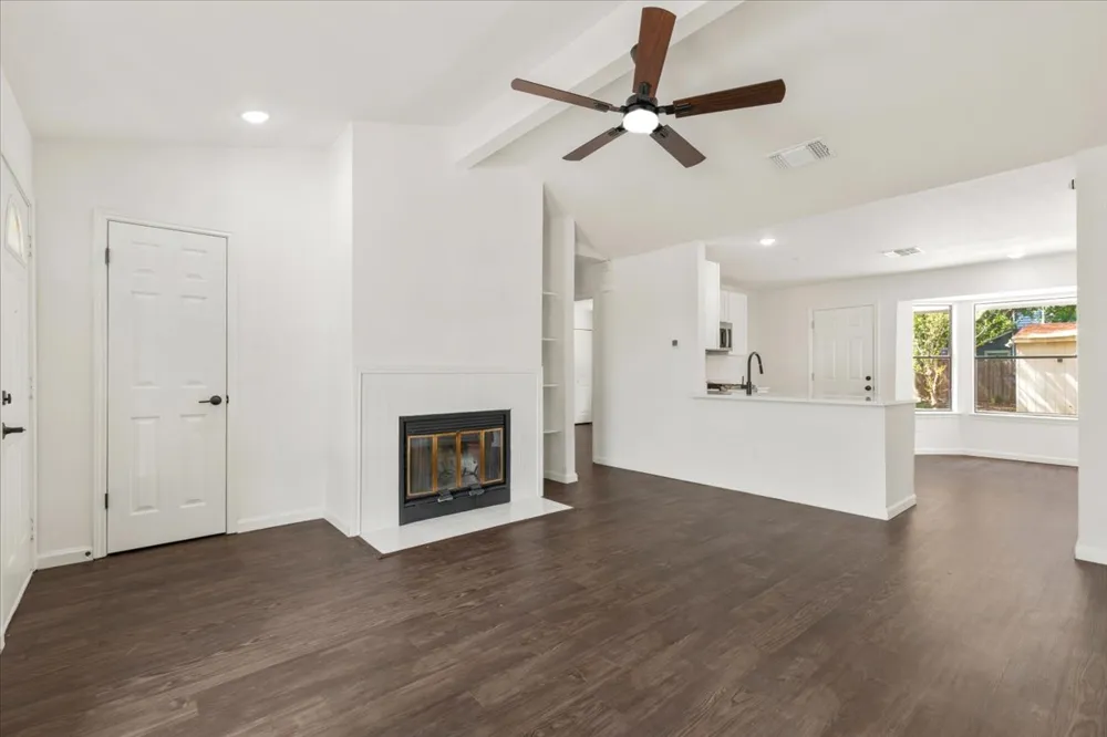 1400 Brixham Cove Austin, TX 78753