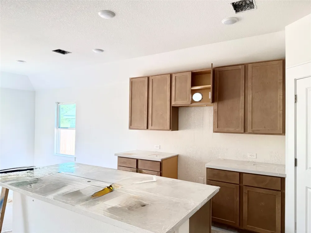 14216 Grassley Trail Manor, TX 78653
