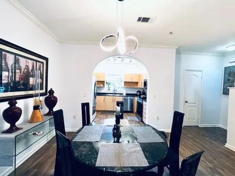 11203 Ranch Road 2222 #1004 Austin, TX 78730
