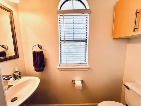11203 Ranch Road 2222 #1004 Austin, TX 78730