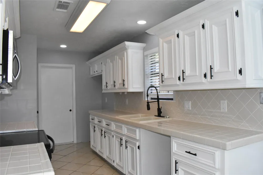 1347 Somercotes Lane Channelview, TX 77530