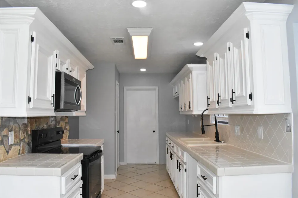 1347 Somercotes Lane Channelview, TX 77530