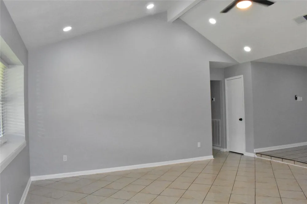 1347 Somercotes Lane Channelview, TX 77530