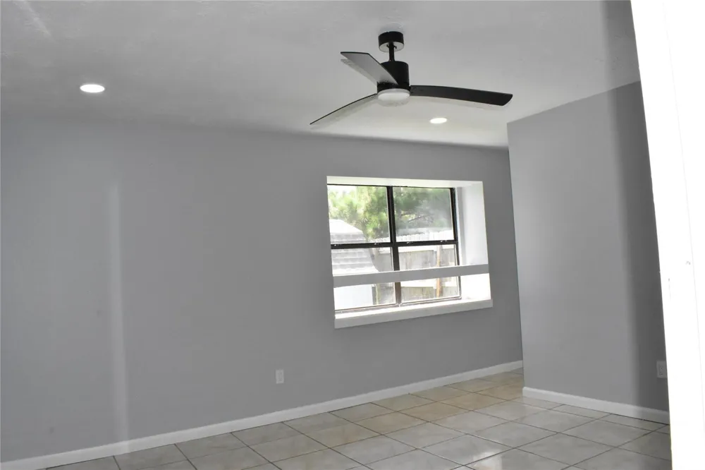 1347 Somercotes Lane Channelview, TX 77530