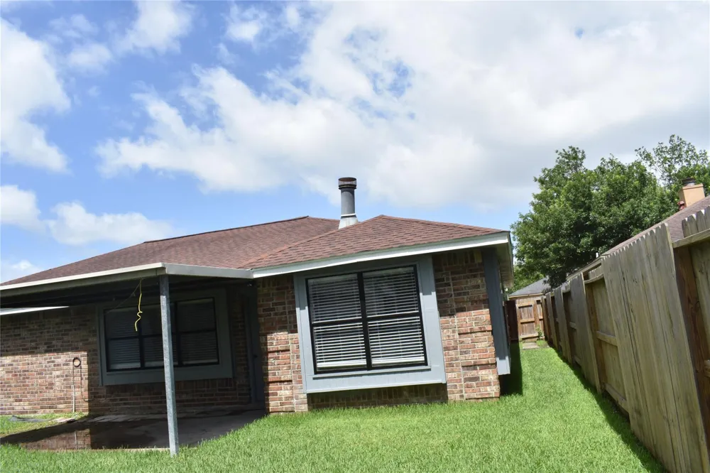 1347 Somercotes Lane Channelview, TX 77530