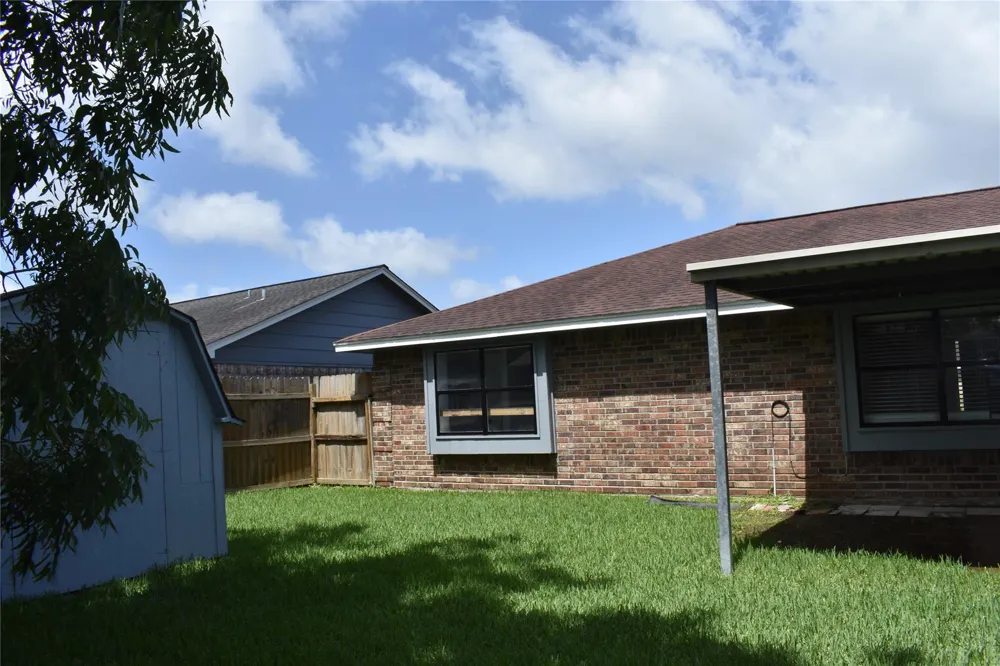 1347 Somercotes Lane Channelview, TX 77530
