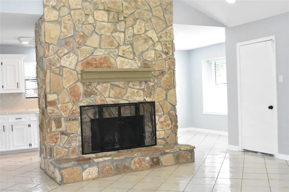 1347 Somercotes Lane Channelview, TX 77530
