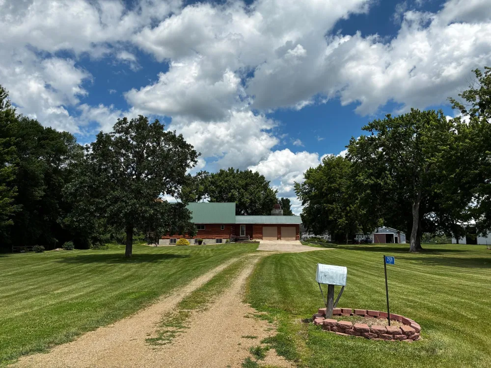 2928 41st Street Dundee, MN 56131