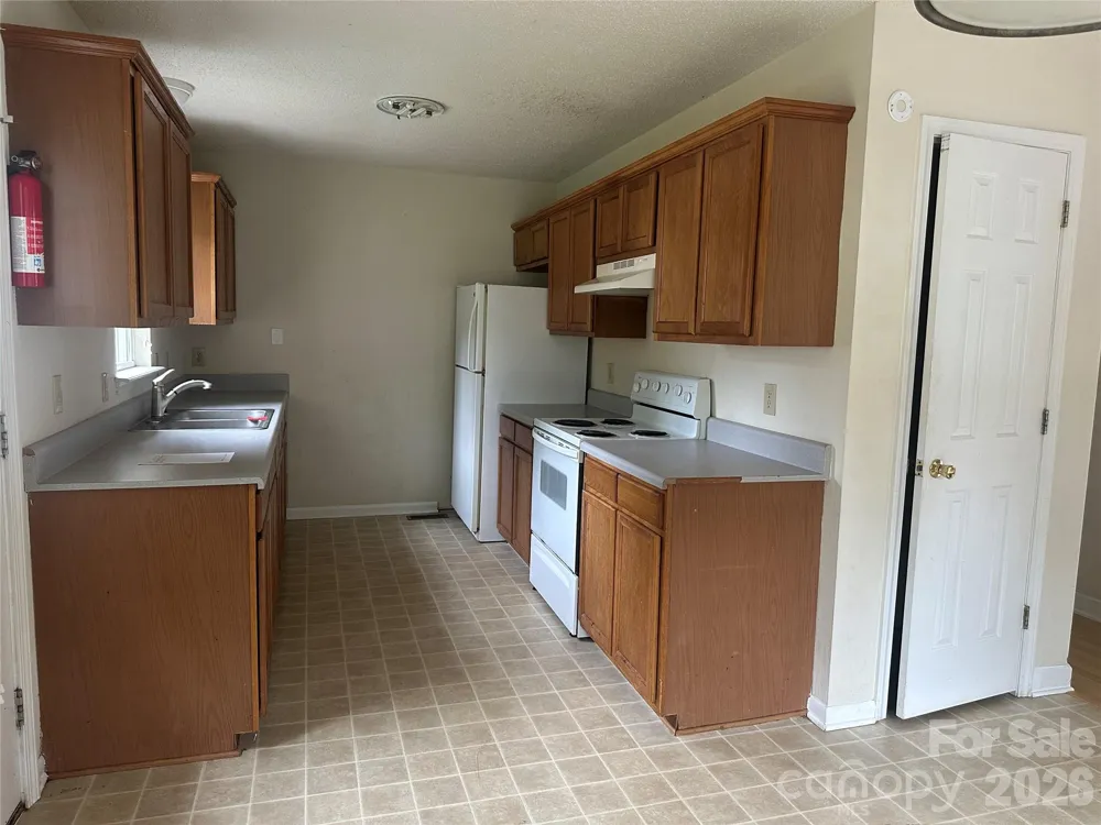 827 E 9th Street Newton, NC 28658