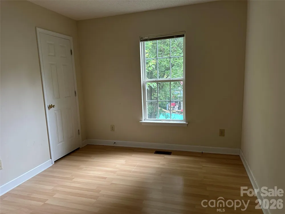 827 E 9th Street Newton, NC 28658