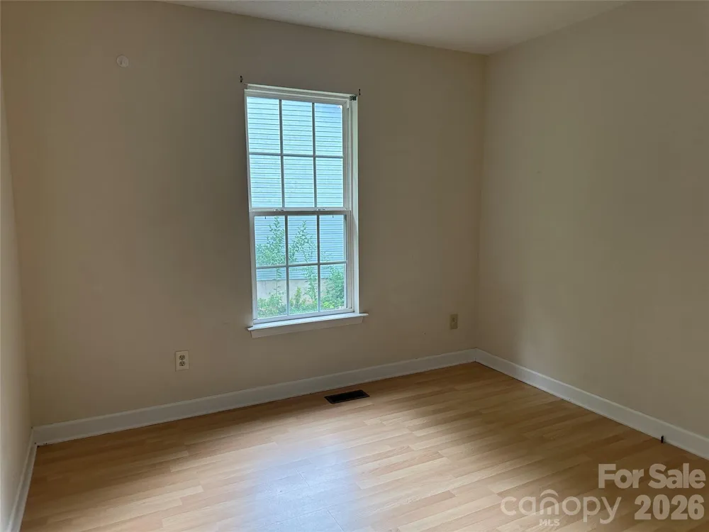 827 E 9th Street Newton, NC 28658