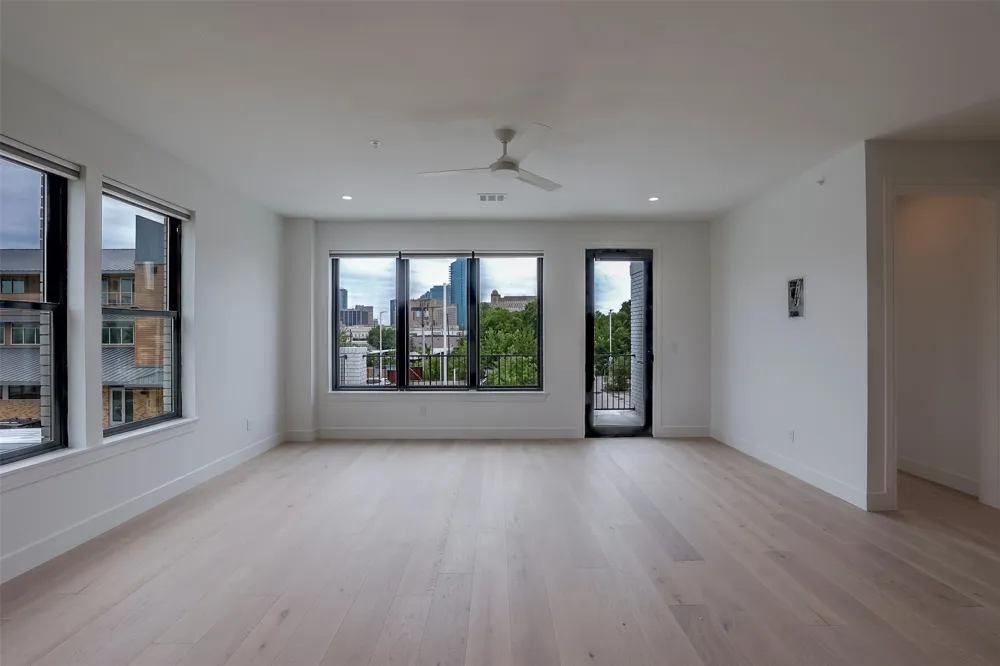 309 W Daggett Avenue #205 Fort Worth, TX 76104