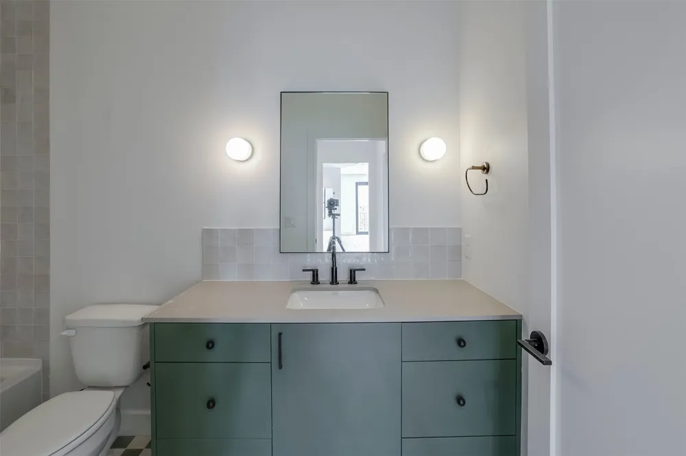 309 W Daggett Avenue #205 Fort Worth, TX 76104