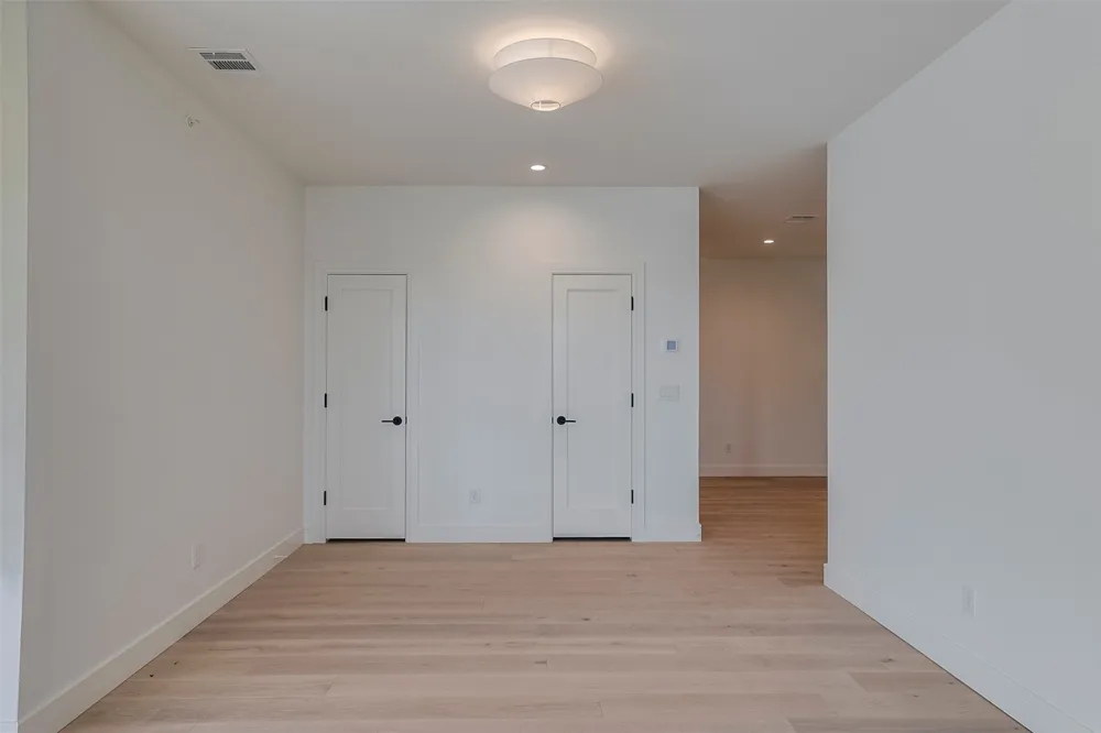 309 W Daggett Avenue #205 Fort Worth, TX 76104