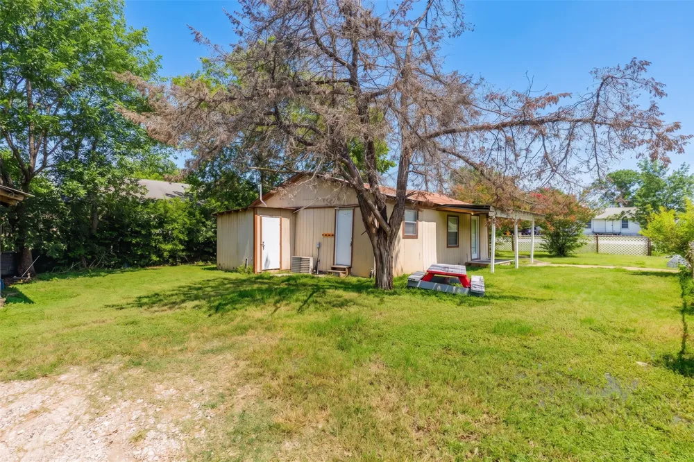 310 E Parsons Street Manor, TX 78653