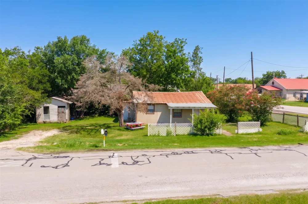 310 E Parsons Street Manor, TX 78653