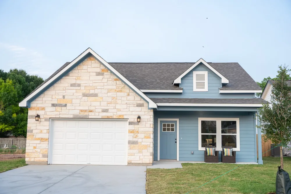 306 String Prairie Way Smithville, TX 78957
