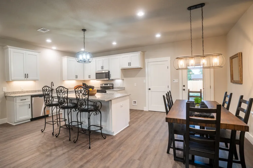 306 String Prairie Way Smithville, TX 78957