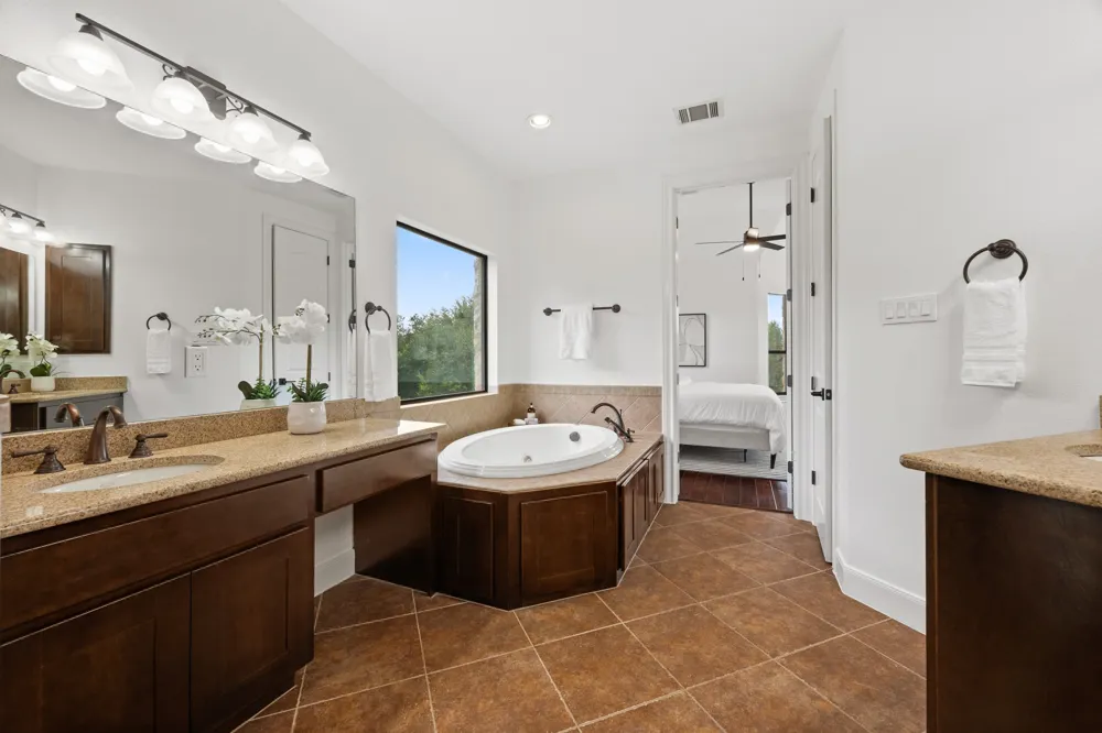 12804 Wooded Lake Court Austin, TX 78732