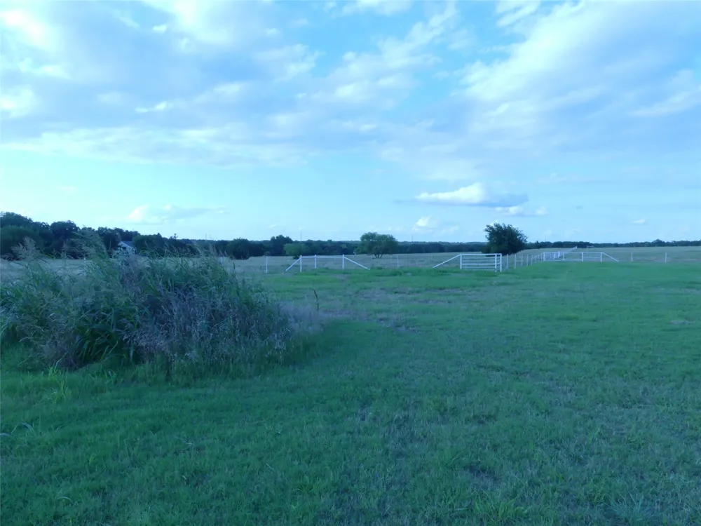 644 Macs Grocery Road Bowie, TX 76230