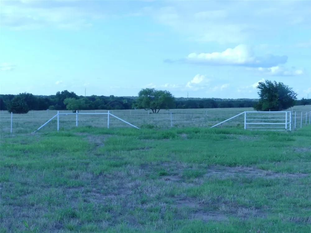 644 Macs Grocery Road Bowie, TX 76230