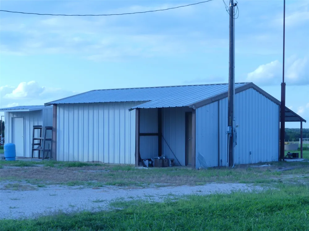 644 Macs Grocery Road Bowie, TX 76230