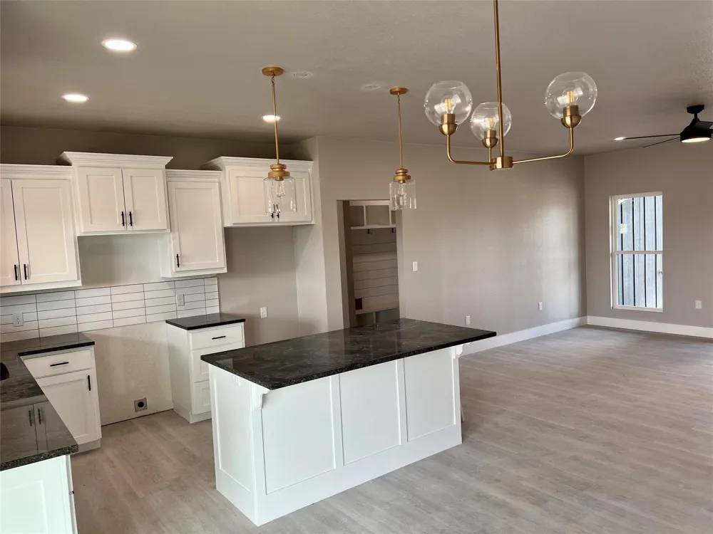 142 County Road 2630 Decatur, TX 76234