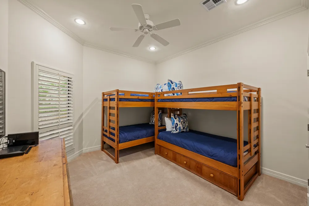 1005 Challenger Lakeway, TX 78734