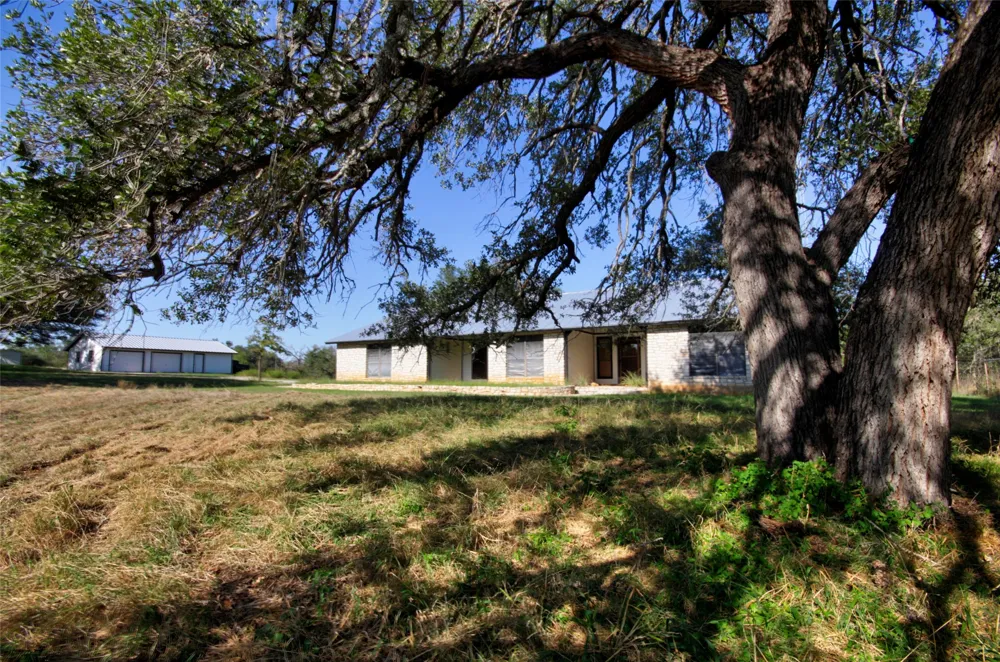 132 Offer Lane Llano, TX 78643