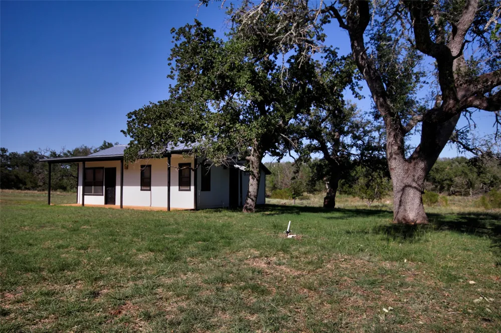 132 Offer Lane Llano, TX 78643