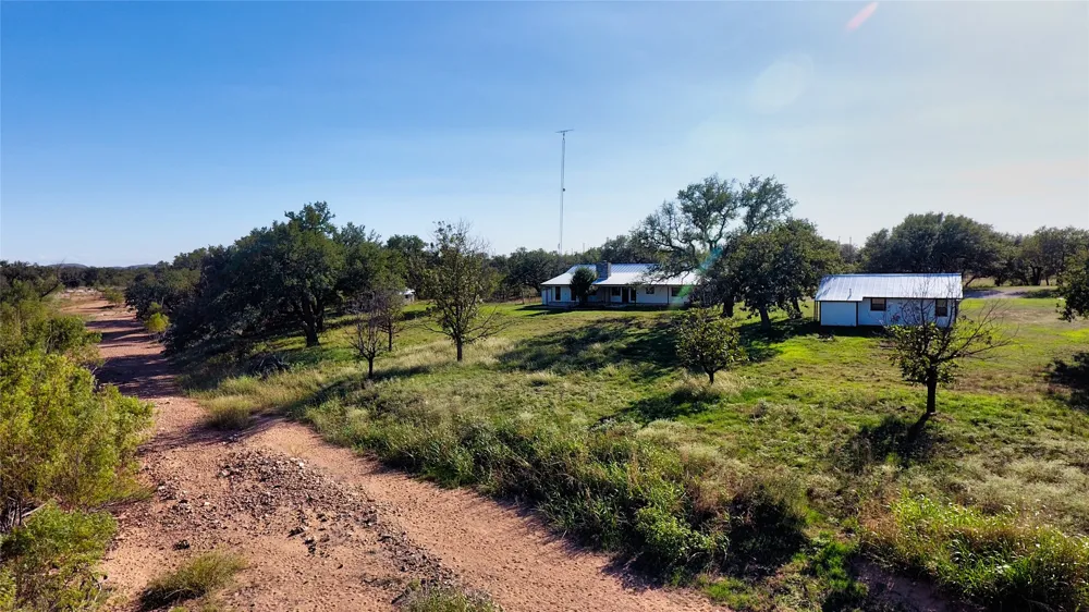 132 Offer Lane Llano, TX 78643