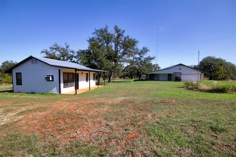 132 Offer Lane Llano, TX 78643