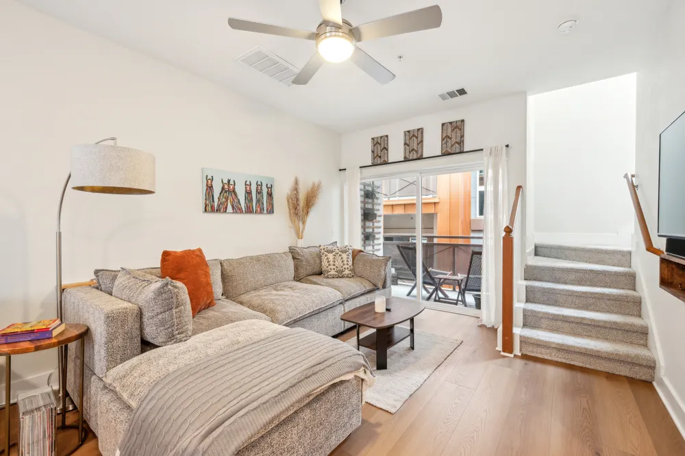 2827 Manor Road #3104 Austin, TX 78722