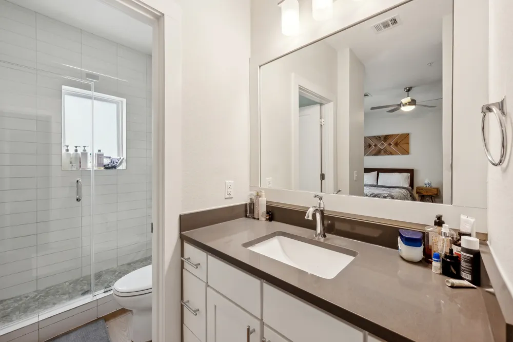 2827 Manor Road #3104 Austin, TX 78722