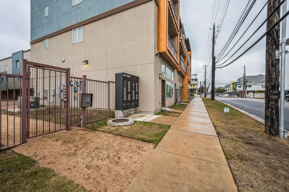 2827 Manor Road #3104 Austin, TX 78722