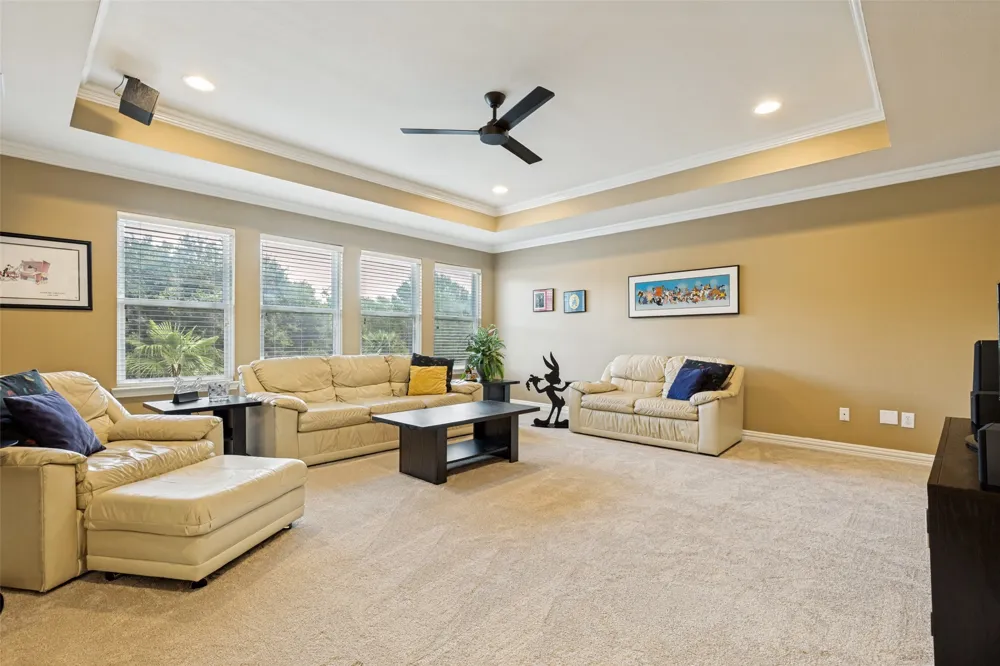 5213 Tennington Park Dallas, TX 75287