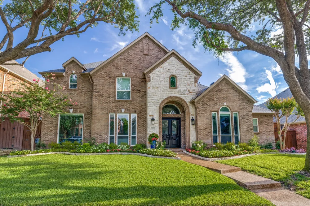 5213 Tennington Park Dallas, TX 75287