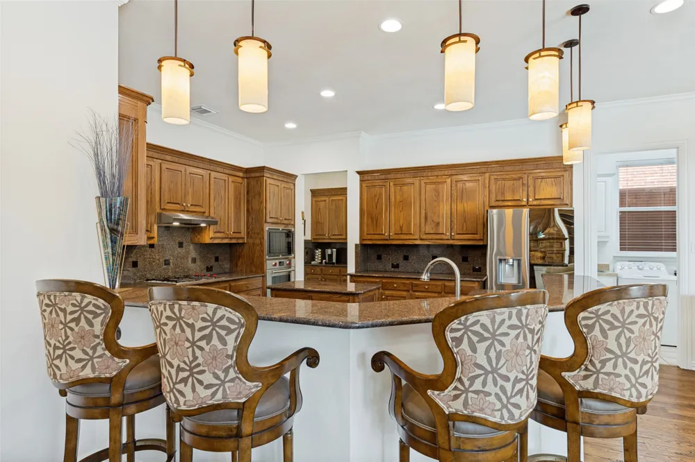 5213 Tennington Park Dallas, TX 75287