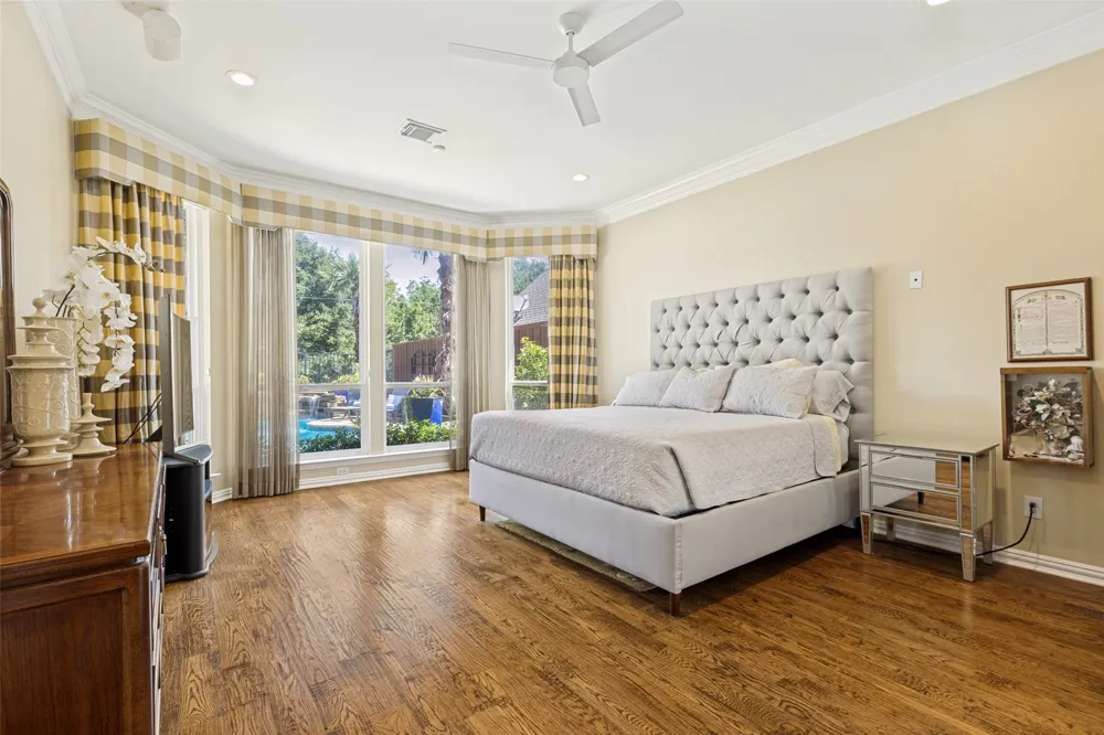 5213 Tennington Park Dallas, TX 75287