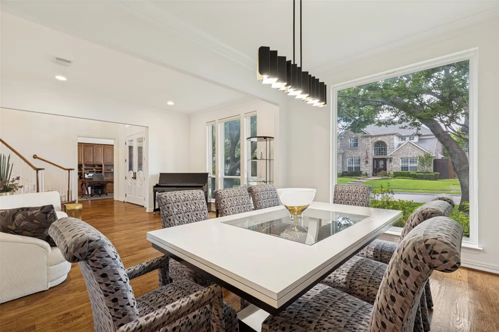 5213 Tennington Park Dallas, TX 75287