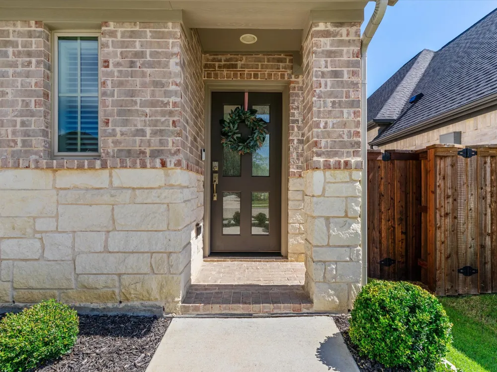 166 Palo Duro Bend Rhome, TX 76078