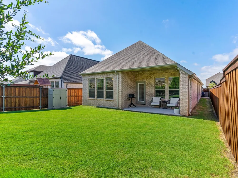 166 Palo Duro Bend Rhome, TX 76078