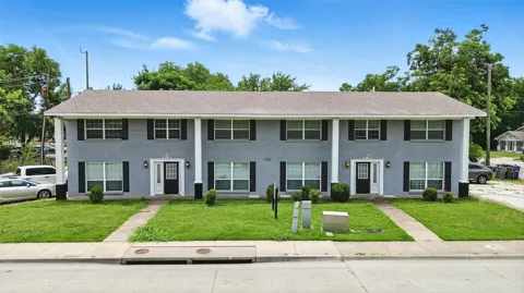103 W Brown Street #2