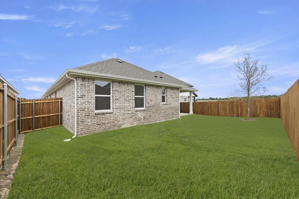 2205 Washington Street Princeton, TX 75407
