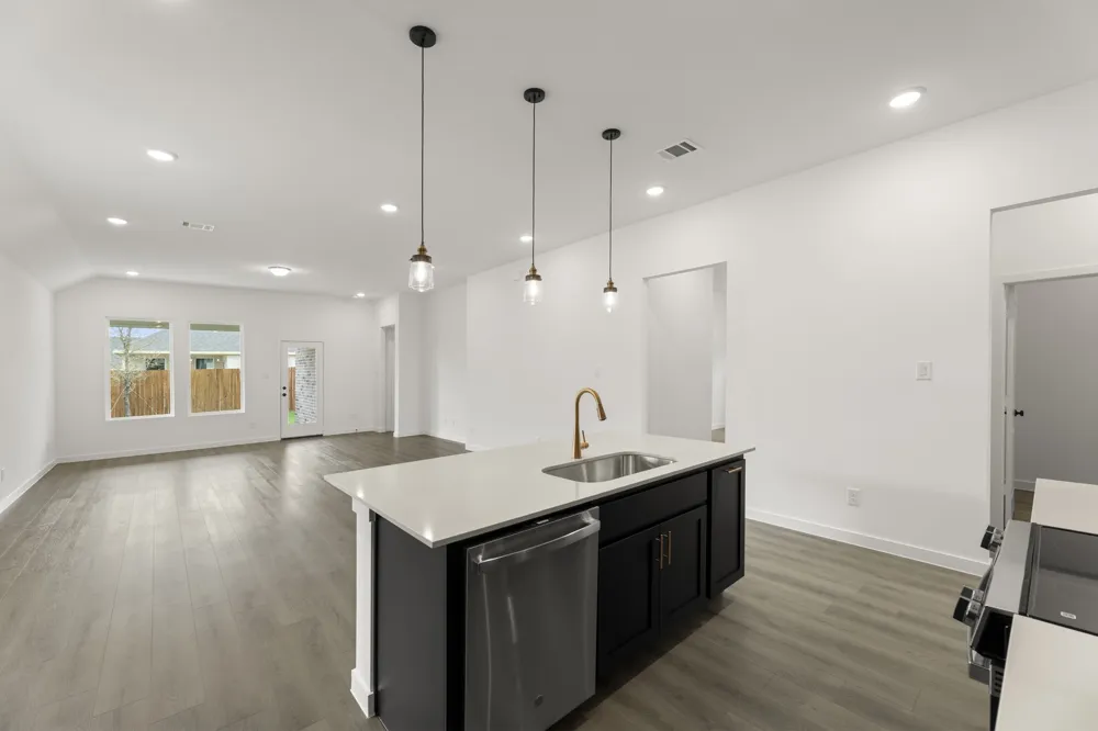 2205 Washington Street Princeton, TX 75407