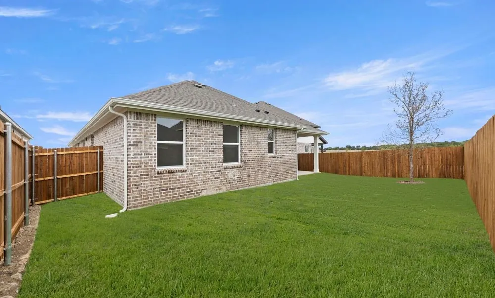 2205 Washington Street Princeton, TX 75407