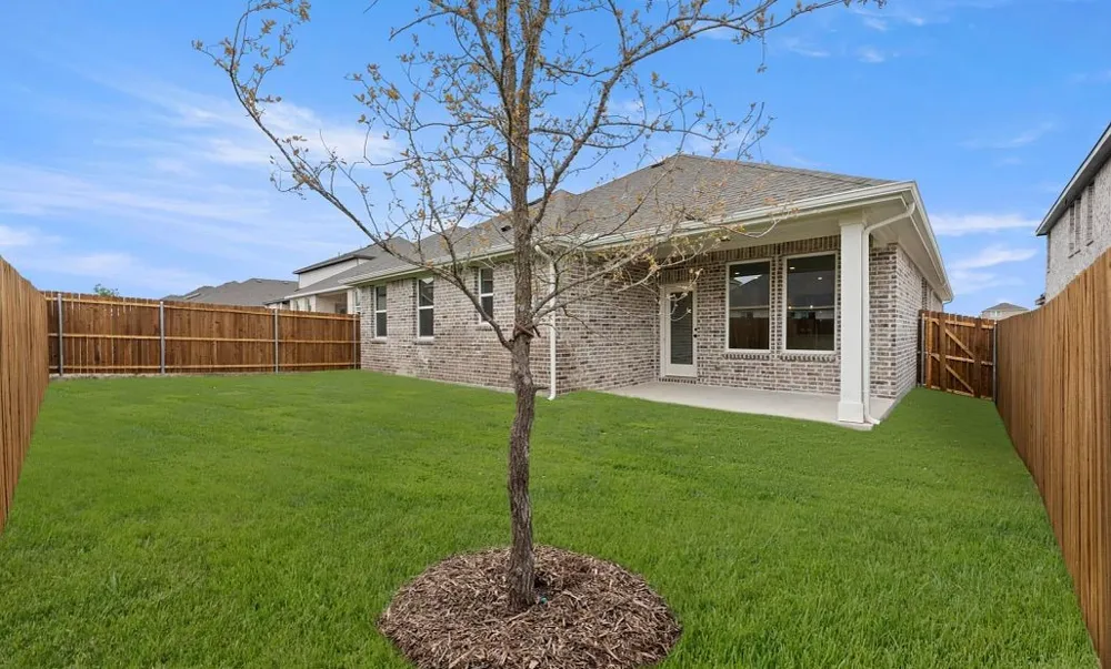 2205 Washington Street Princeton, TX 75407