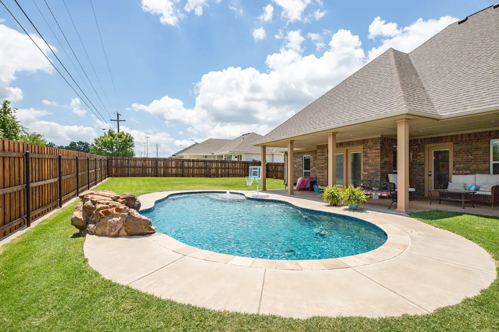1004 Vineyard Lane Henrietta, TX 76365